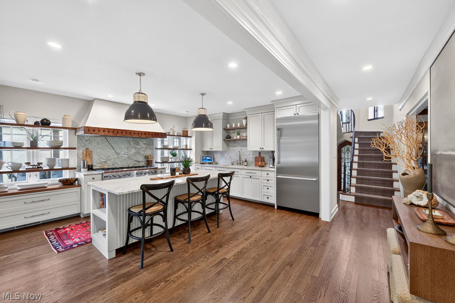 75 Kensington Oval Rocky River OH 44116