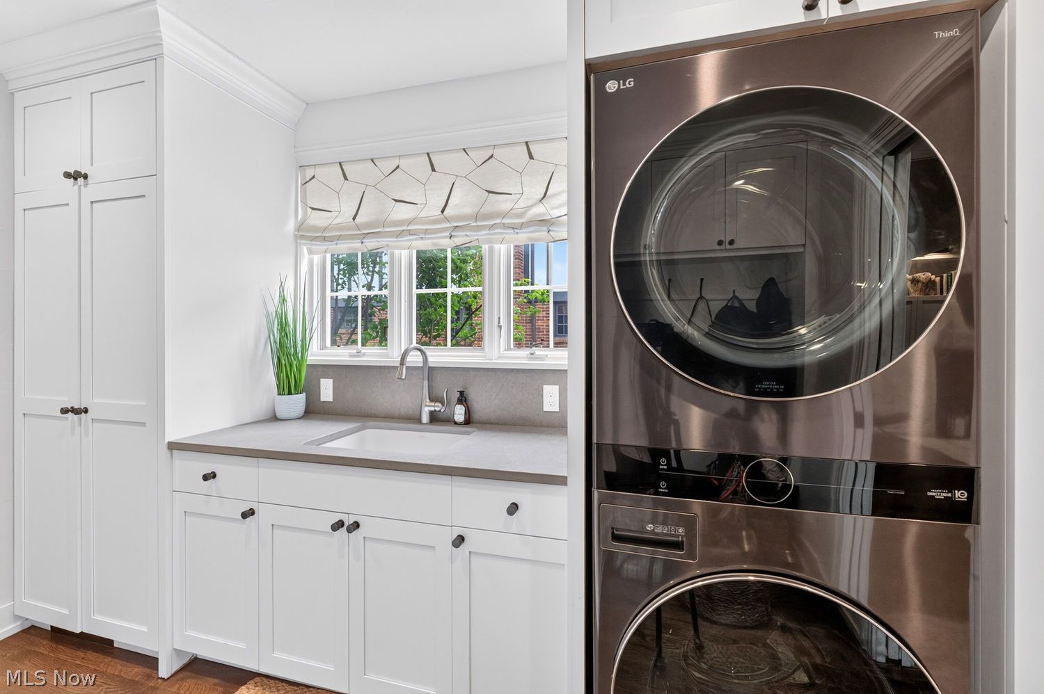75 Kensington Oval Rocky River OH 44116