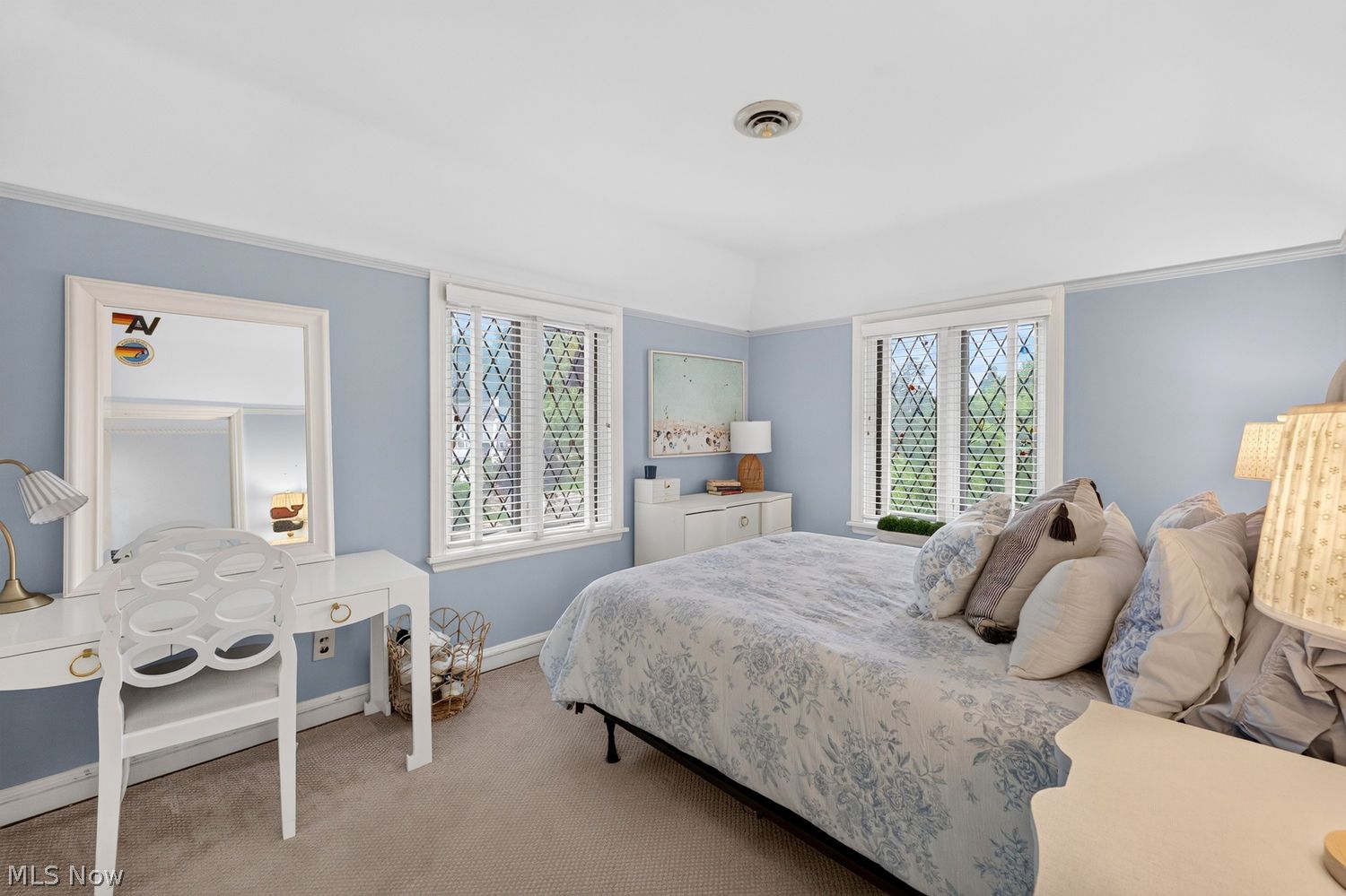 75 Kensington Oval Rocky River OH 44116