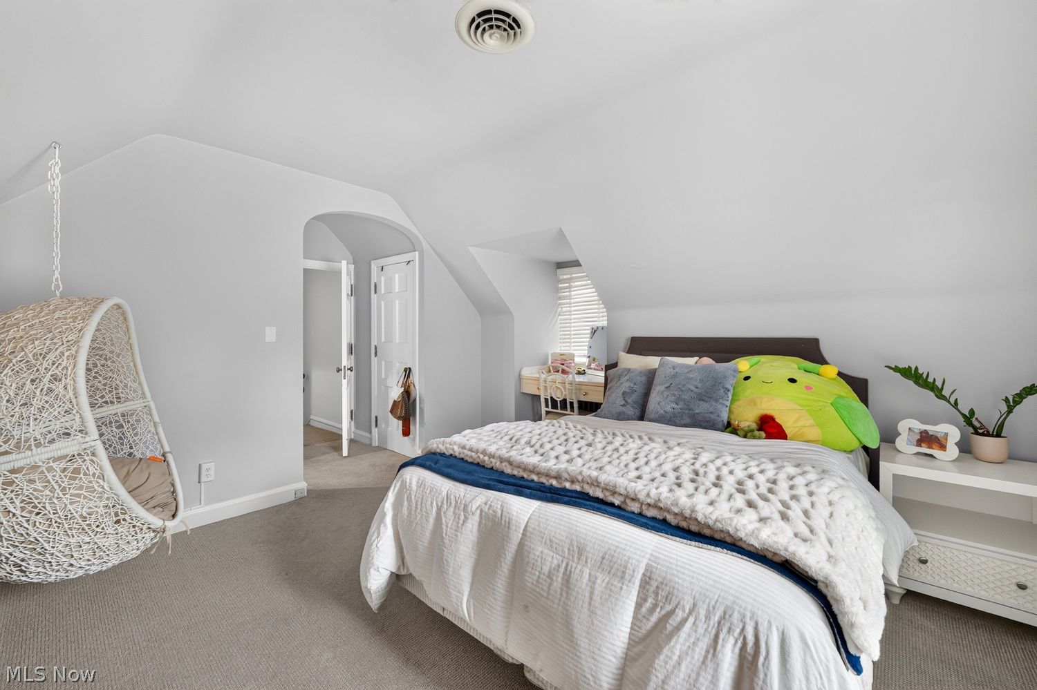 75 Kensington Oval Rocky River OH 44116
