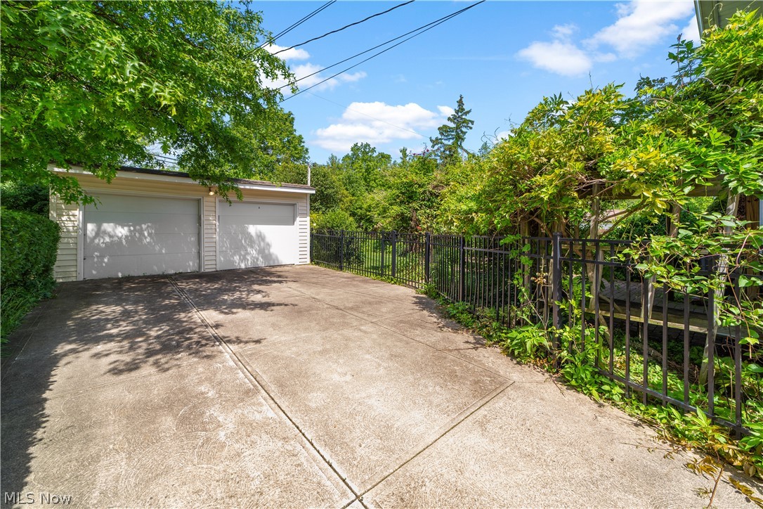 2476 Eaton Road University Heights OH 44118