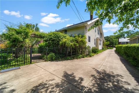 2476 Eaton Road University Heights OH 44118
