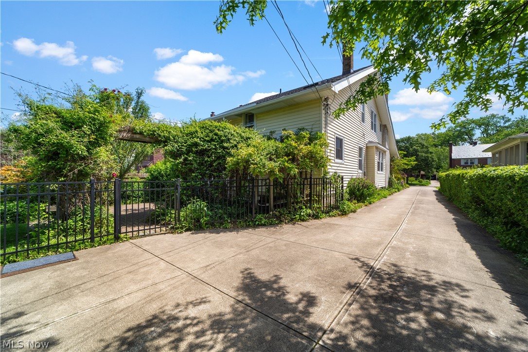 2476 Eaton Road University Heights OH 44118