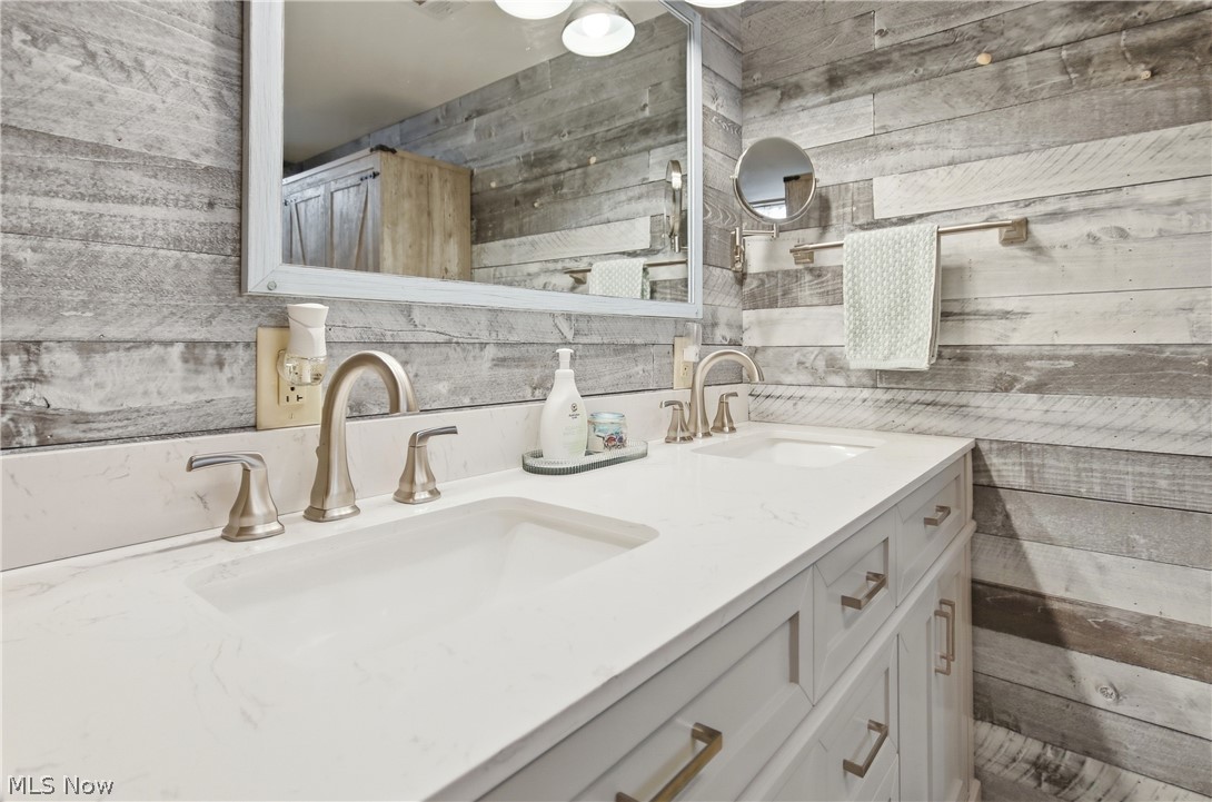 3274 S Carr Road Apple Creek OH 44606