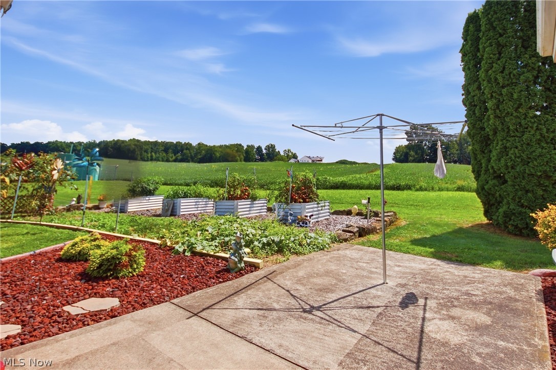 3274 S Carr Road Apple Creek OH 44606