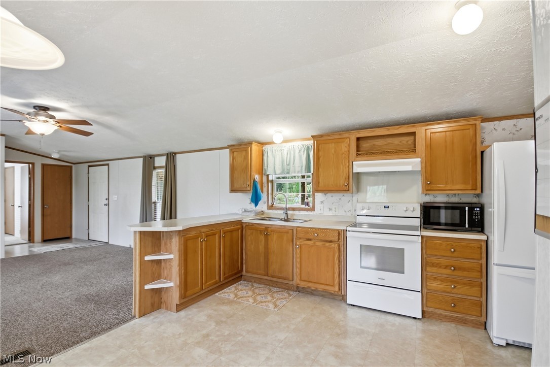 3274 S Carr Road Apple Creek OH 44606