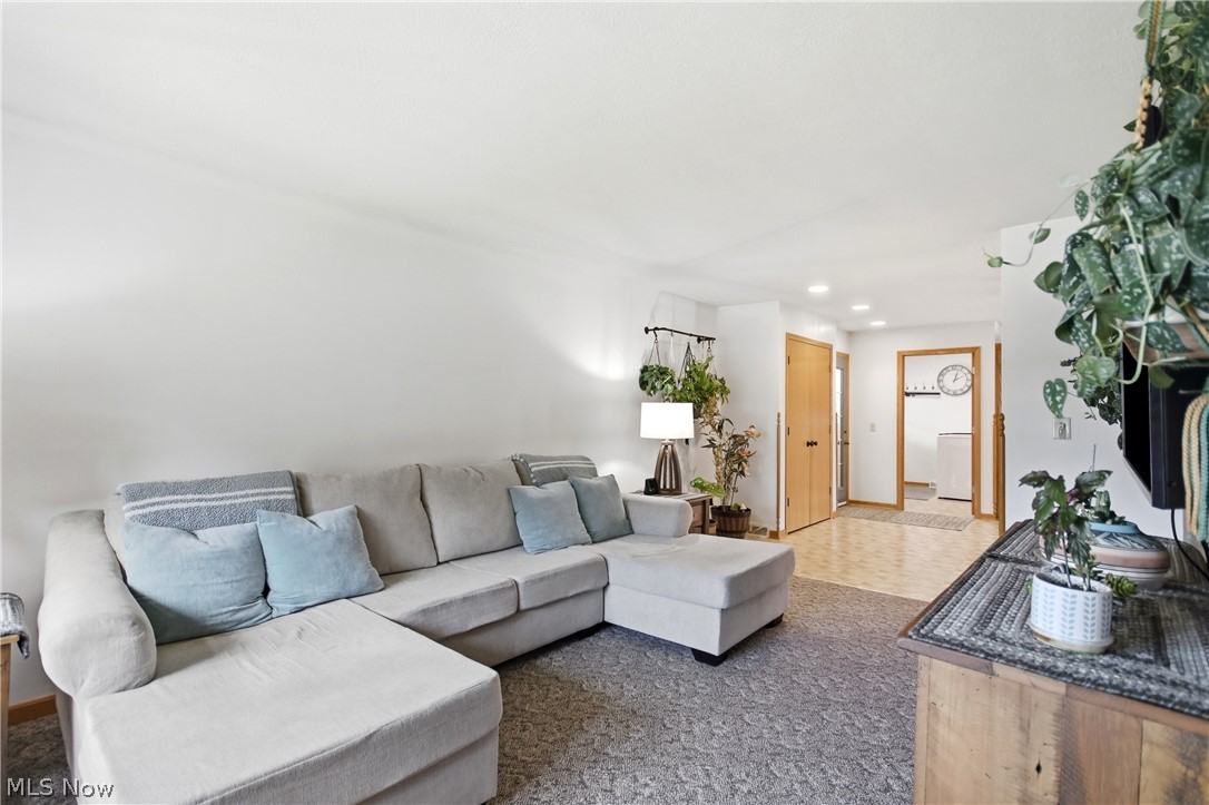 3274 S Carr Road Apple Creek OH 44606