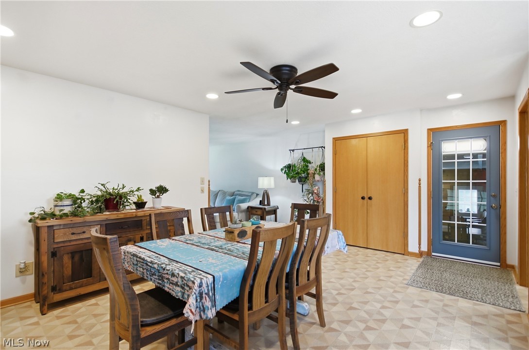 3274 S Carr Road Apple Creek OH 44606