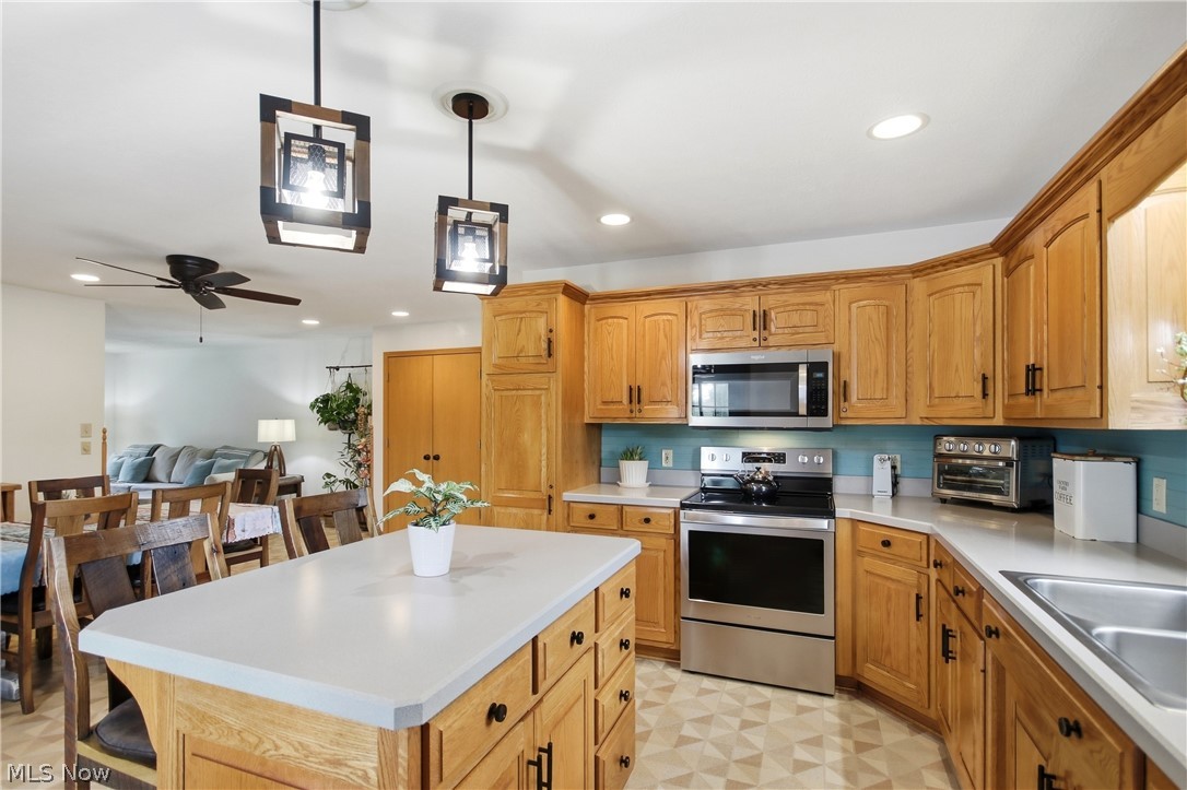 3274 S Carr Road Apple Creek OH 44606