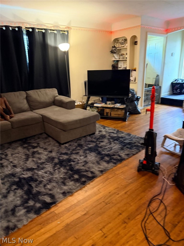 3881 E 155th Street Cleveland OH 44128