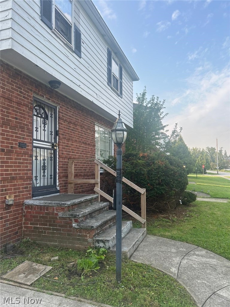 3881 E 155th Street Cleveland OH 44128