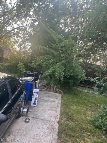 3881 E 155th Street Cleveland OH 44128