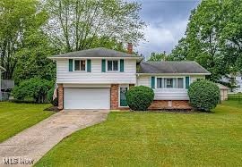 8902 Lincolnshire Boulevard Strongsville OH 44149