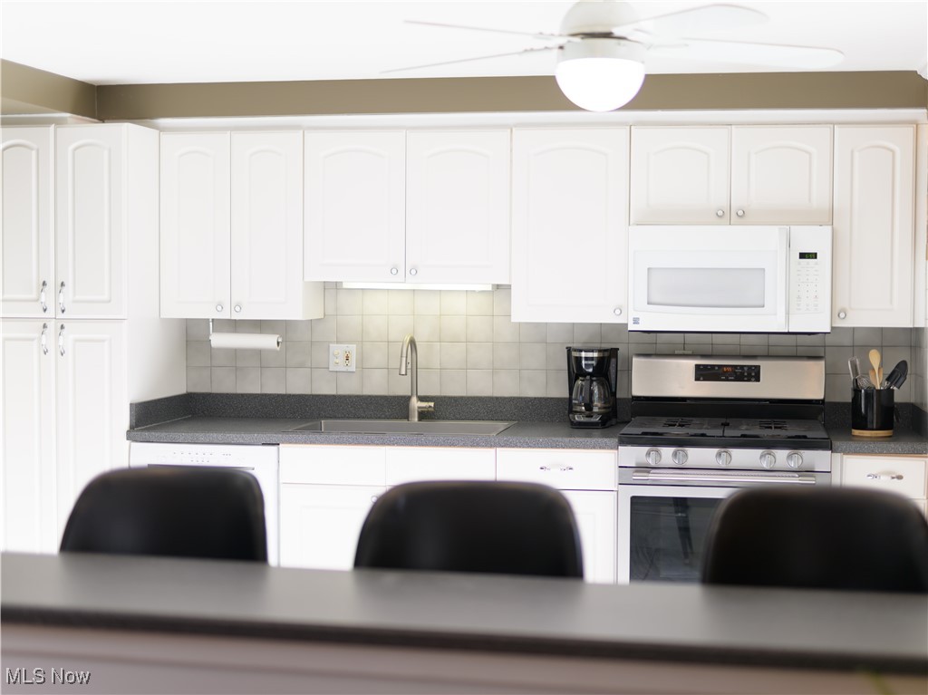 8902 Lincolnshire Boulevard Strongsville OH 44149