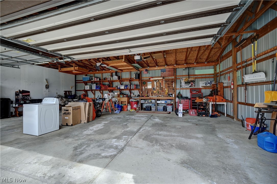 8045 Mcfadden Road Shreve OH 44676