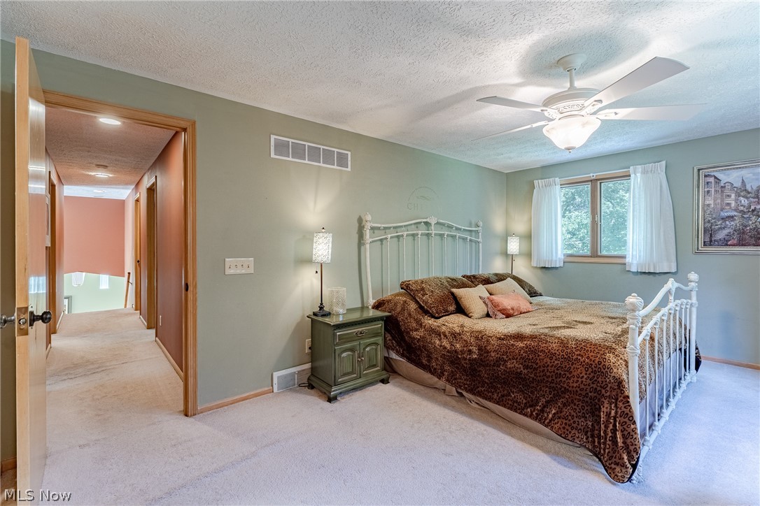 8515 Scenicridge Avenue NW Clinton OH 44216