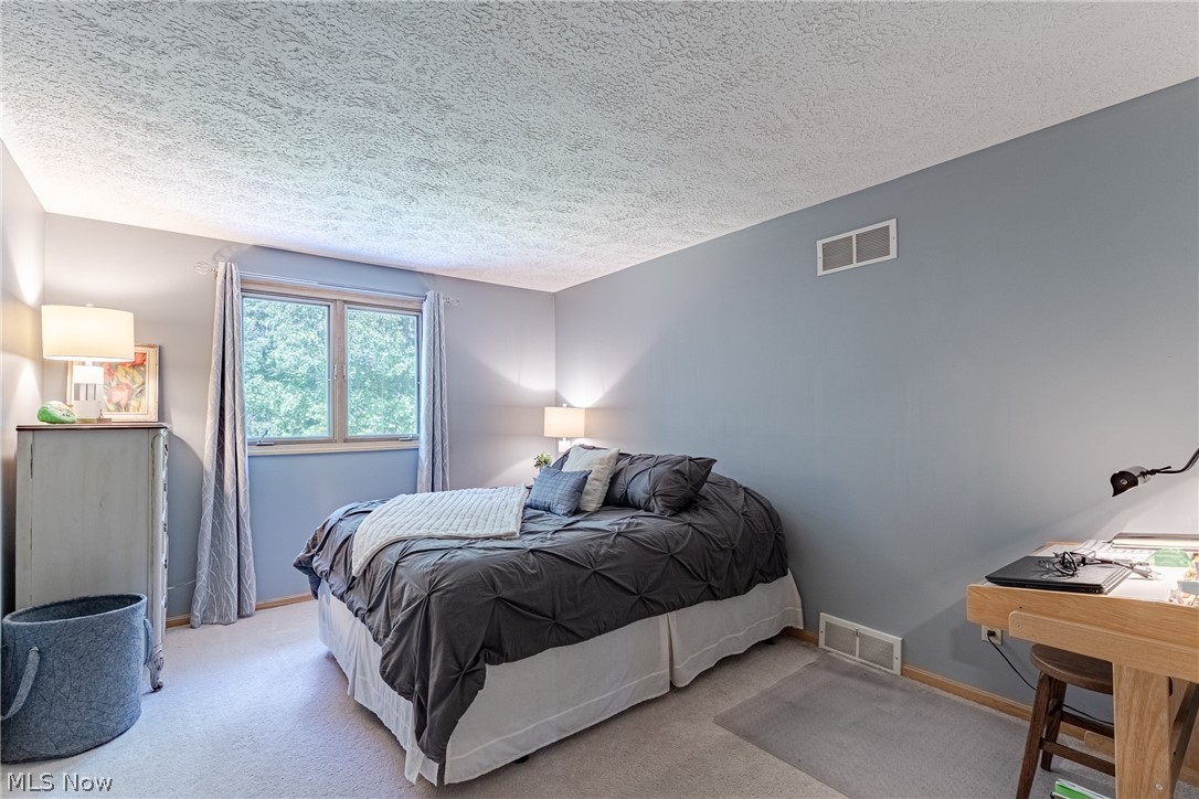 8515 Scenicridge Avenue NW Clinton OH 44216