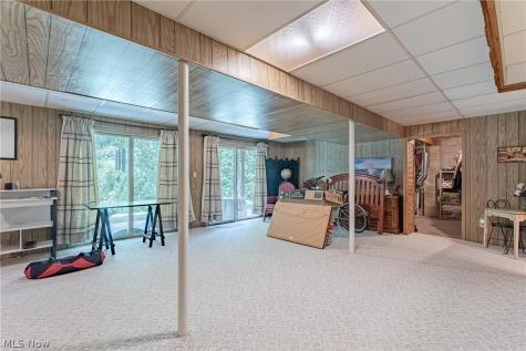 8515 Scenicridge Avenue NW Clinton OH 44216