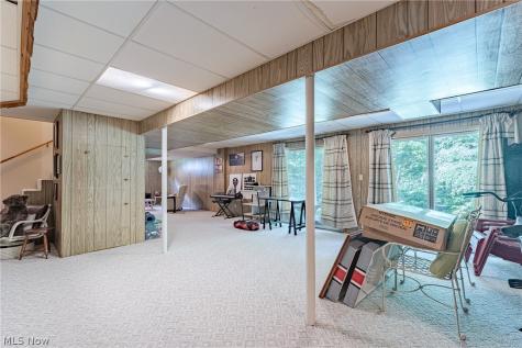 8515 Scenicridge Avenue NW Clinton OH 44216