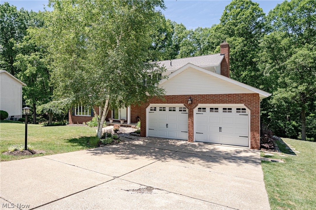 8515 Scenicridge Avenue NW Clinton OH 44216