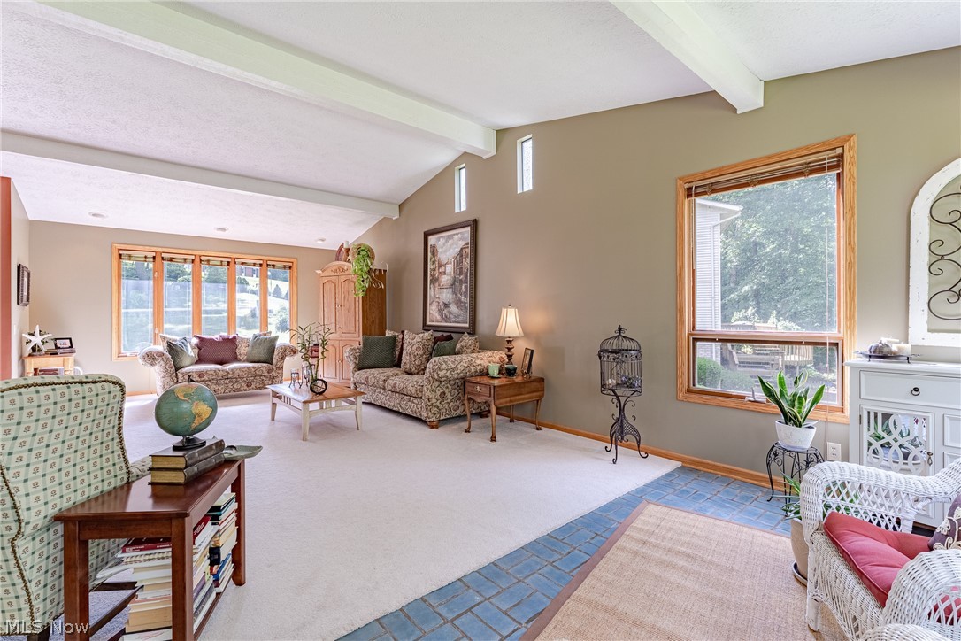 8515 Scenicridge Avenue NW Clinton OH 44216
