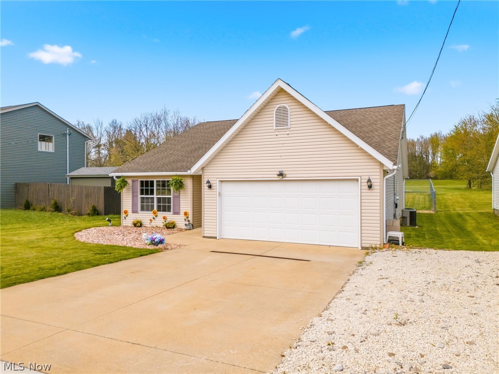 326 Park Drive SE Brewster OH 44613