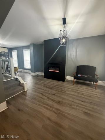 2201 E 86th Street Cleveland OH 44106