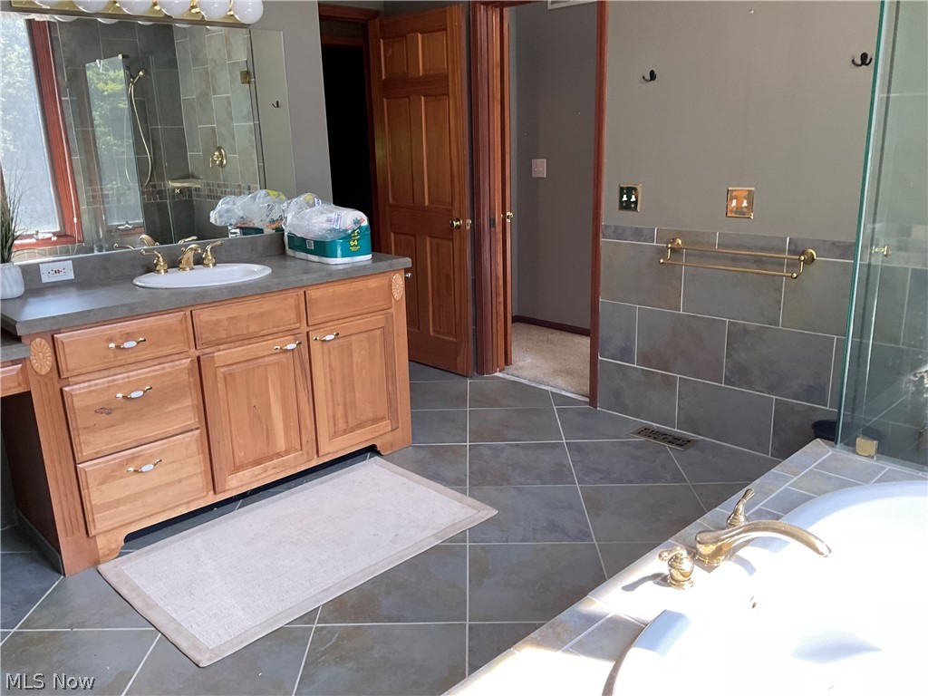 15585 Kidd Drive Newbury OH 44065