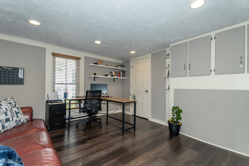 37848 Euclid Avenue Willoughby OH 44094