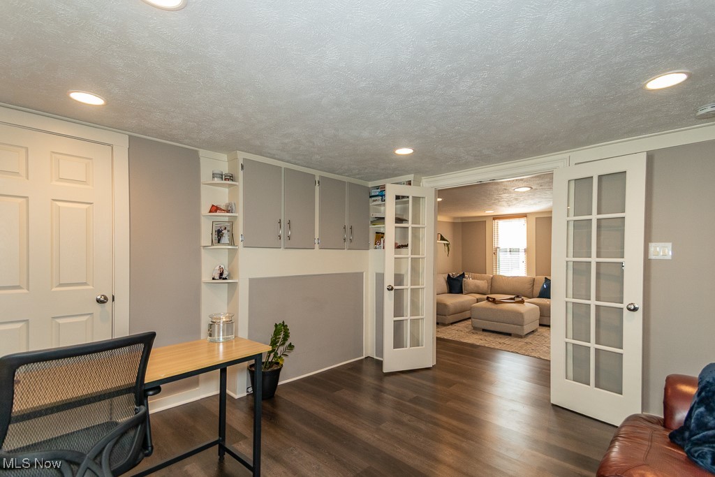 37848 Euclid Avenue Willoughby OH 44094