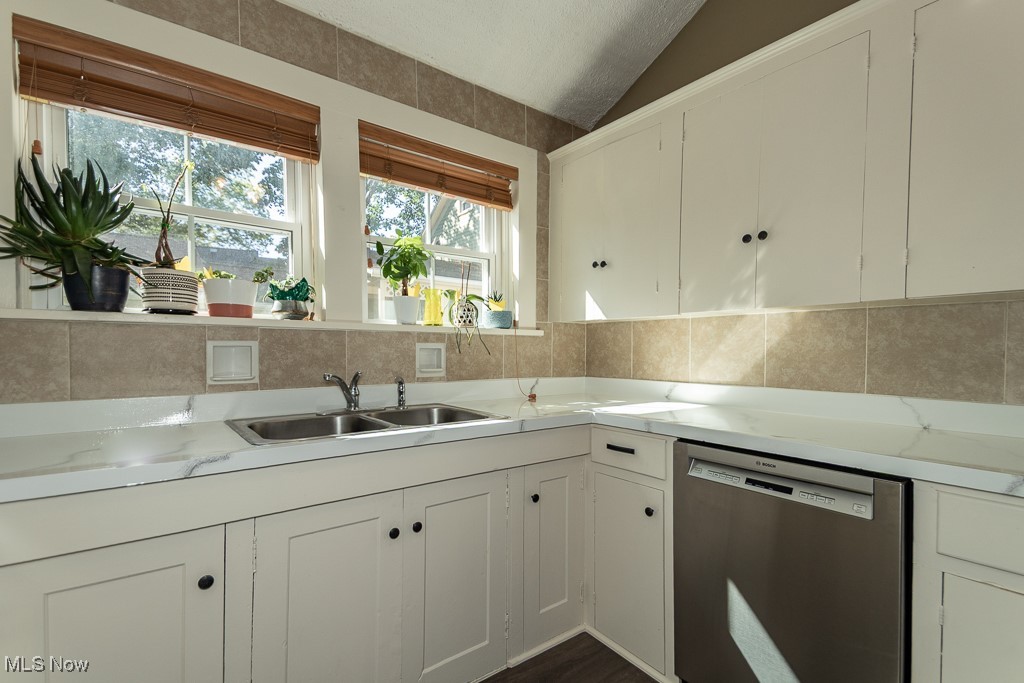 37848 Euclid Avenue Willoughby OH 44094