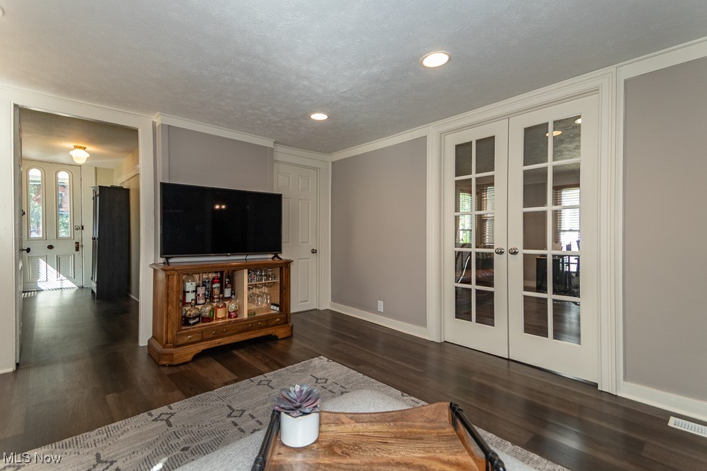 37848 Euclid Avenue Willoughby OH 44094