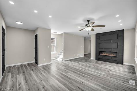 4072 E 108th Street Cleveland OH 44105