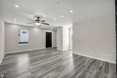 4072 E 108th Street Cleveland OH 44105