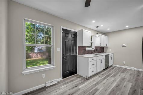 4072 E 108th Street Cleveland OH 44105