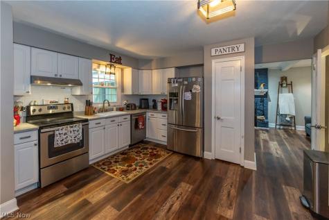136 Parmelee Drive Hudson OH 44236