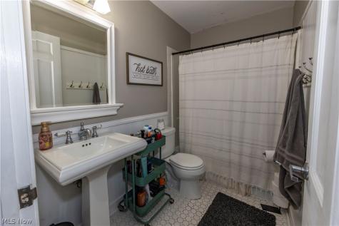 136 Parmelee Drive Hudson OH 44236
