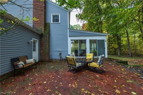 136 Parmelee Drive Hudson OH 44236