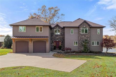 945 Pike Drive Mansfield OH 44903
