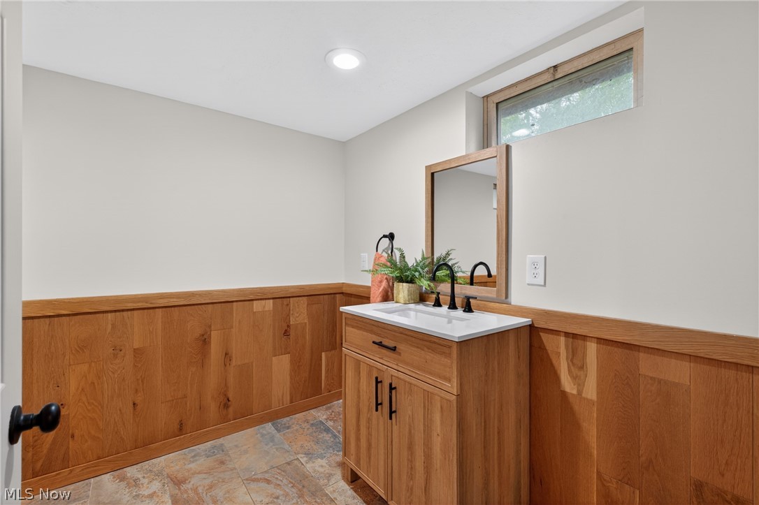 1865 Knight Road Akron OH 44306