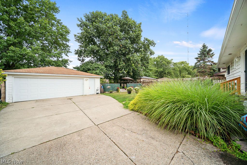 5712 Ralston Drive Parma OH 44129