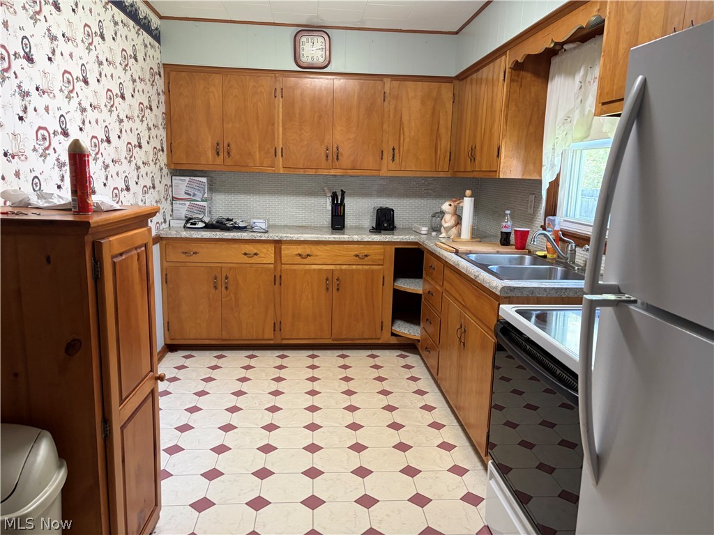 303 W Main Street Andover OH 44003