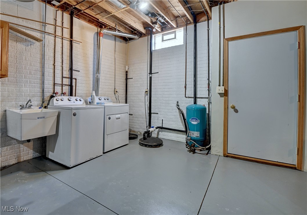 2390 Auberry Drive Akron OH 44312