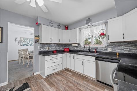 1426 W 40th Street Lorain OH 44053
