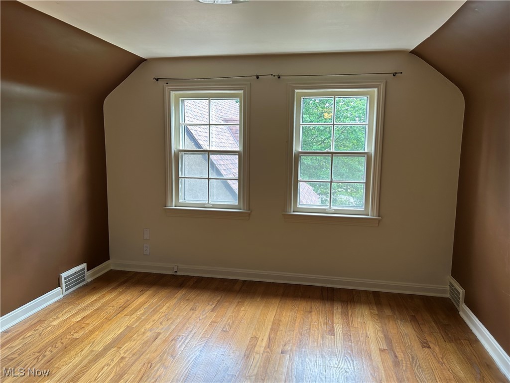 18117 Lomond Boulevard Shaker Heights OH 44122