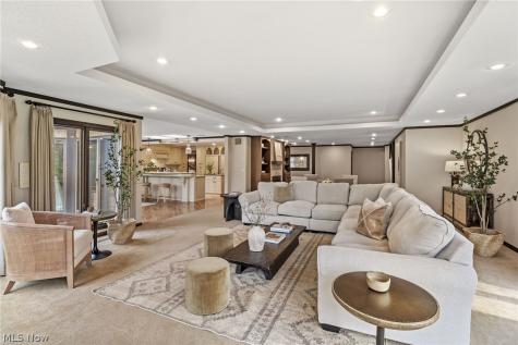 31215 Roxbury Park Drive Bay Village OH 44140
