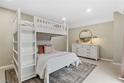 31215 Roxbury Park Drive Bay Village OH 44140