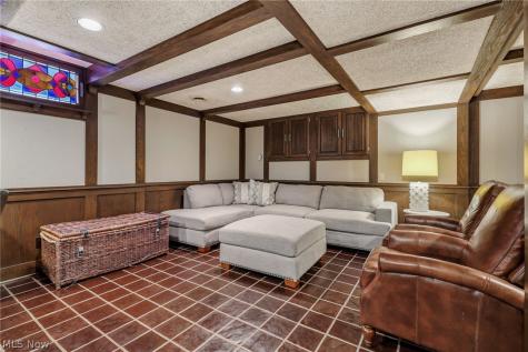 31215 Roxbury Park Drive Bay Village OH 44140