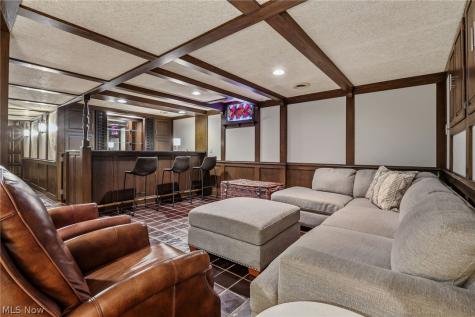 31215 Roxbury Park Drive Bay Village OH 44140