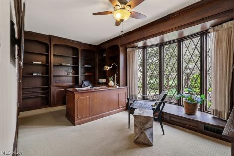 31215 Roxbury Park Drive Bay Village OH 44140